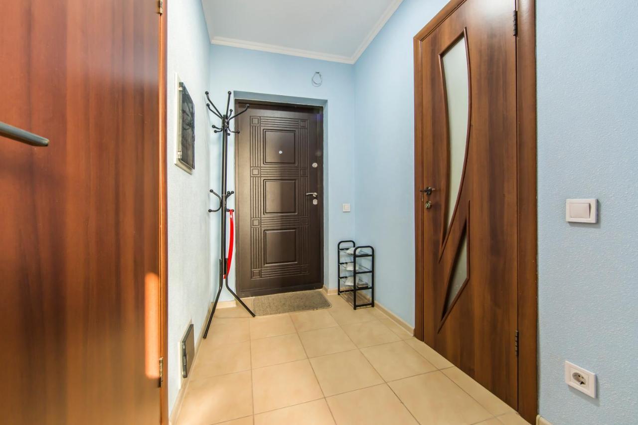Super Comfort Flat For You Near The Metro. 키예프 외부 사진