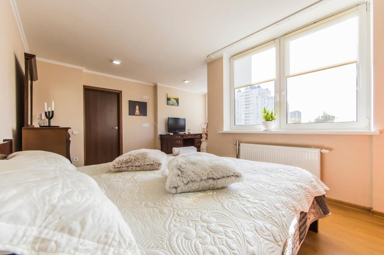 Super Comfort Flat For You Near The Metro. 키예프 외부 사진