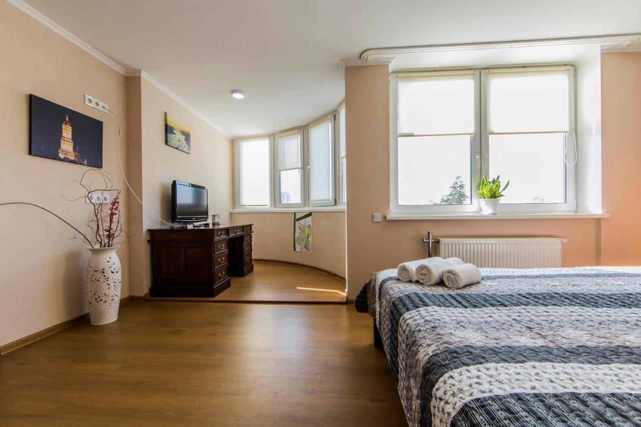 Super Comfort Flat For You Near The Metro. 키예프 외부 사진