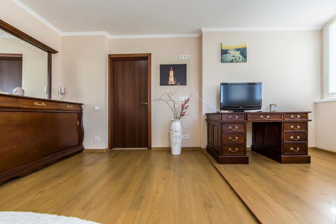 Super Comfort Flat For You Near The Metro. 키예프 외부 사진